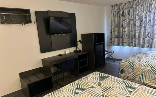 Family Garden Inn & Suites