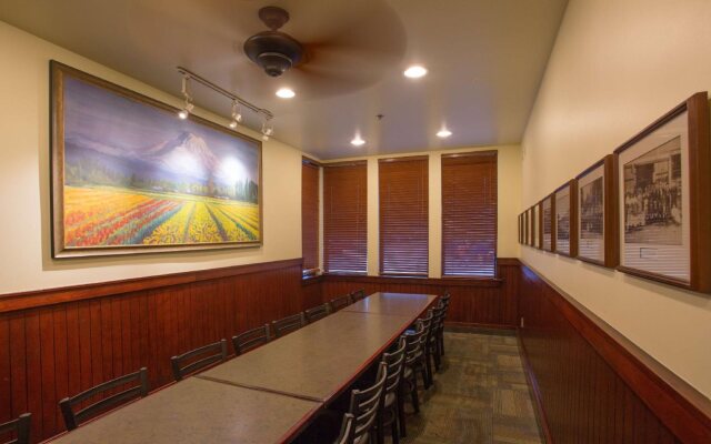 Red Lion Hotel & Conference Center - Seattle/Renton