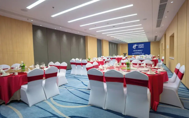 Holiday Inn Express Guangzhou Panyu Dashi by IHG