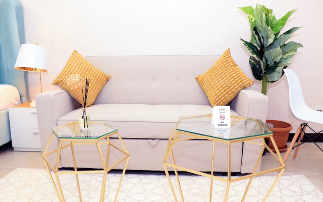 Cosmos Living - Goldcrest Views1