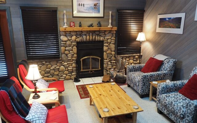 Holiday Hide Away 1