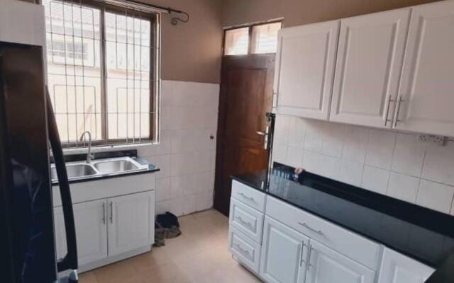 Remodeled beautiful three bedrooms Bungalow