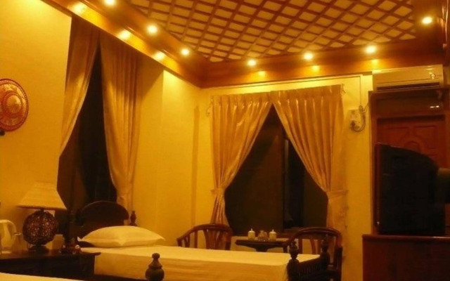Mr. Charles Hotel
