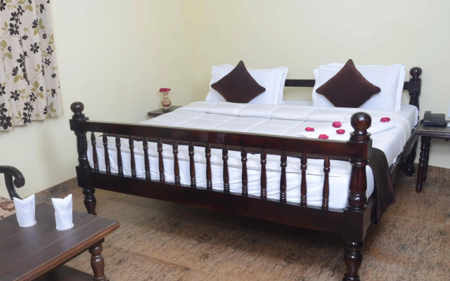 Hotel Grande Residency