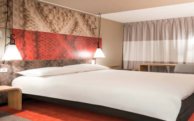 ibis Archamps Porte de Geneve