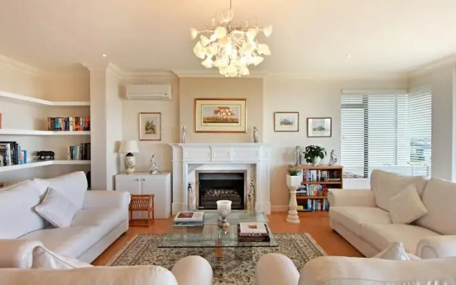 Constantia View