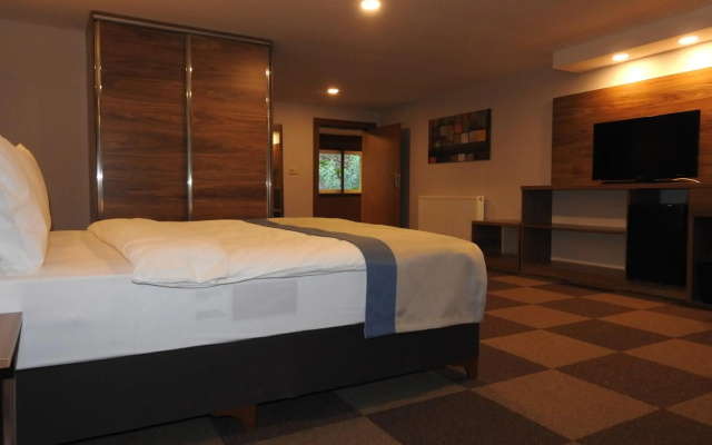 Feel & Live Hotel Villas Restaurant