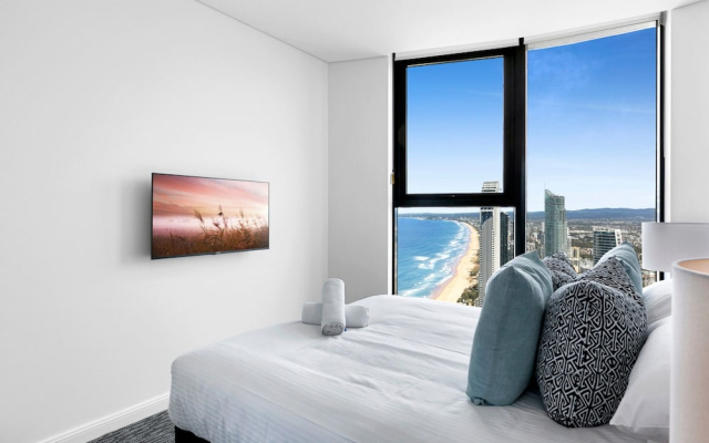 Oceanfront 2-bed With Spectacular View Pool & Gym – Guest Rooms – Gold Coast