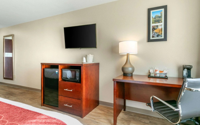 Comfort Inn & Suites Van Buren - Fort Smith