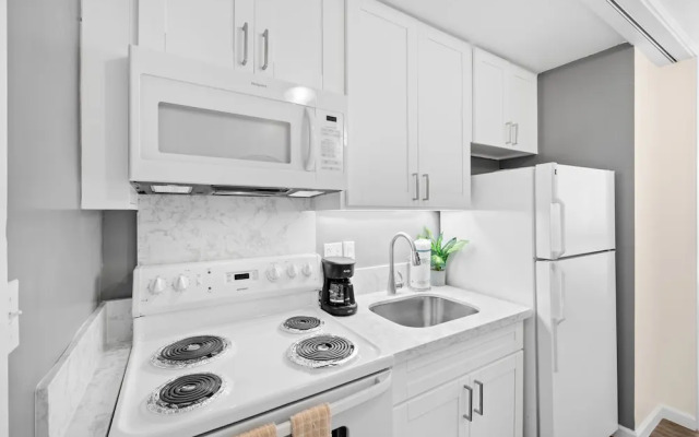 Ilikai Marina Studios by Midway Vacations