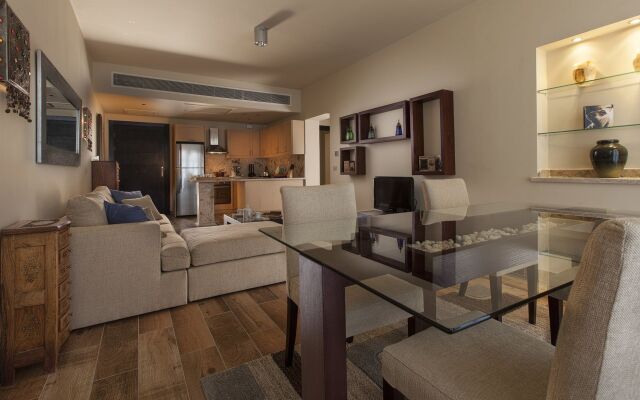 Azzurra Sahl Hasheesh