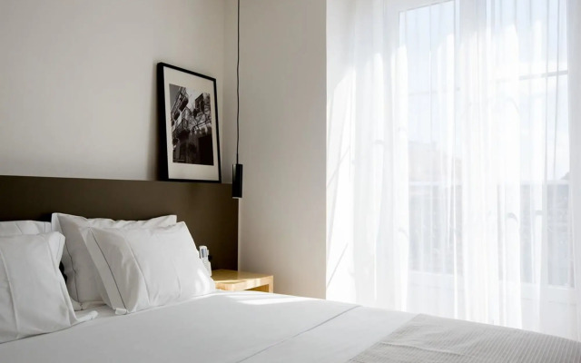 The 8 Downtown Suites