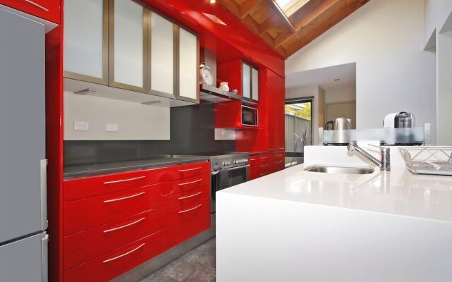 Breakaway Bright - Superb Townhouse