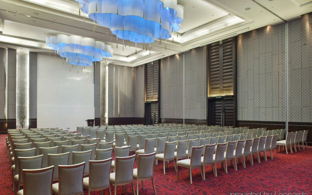 Holiday Inn Mumbai International Airport by IHG