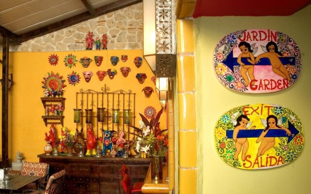 Hotel Casa de Las Flores Bed and Breakfast