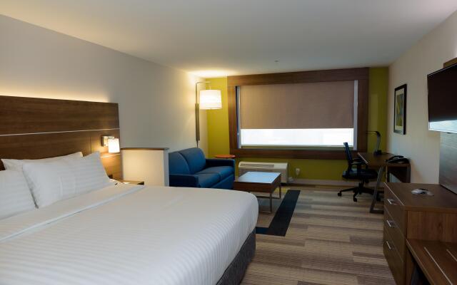 Holiday Inn Express & Suites McKinney - Frisco East by IHG
