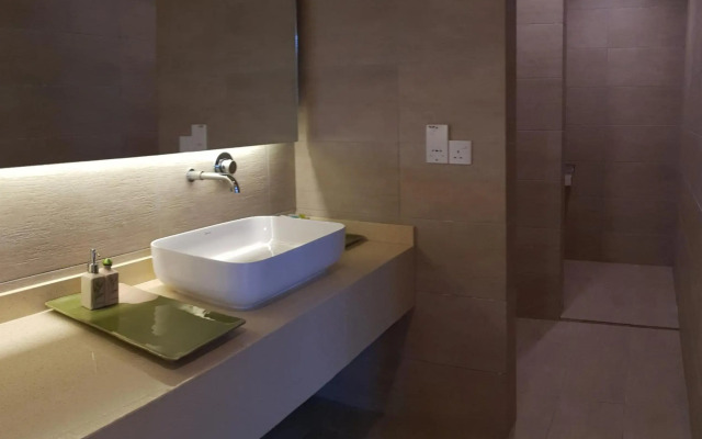 Lot 33 Boutique Hotel