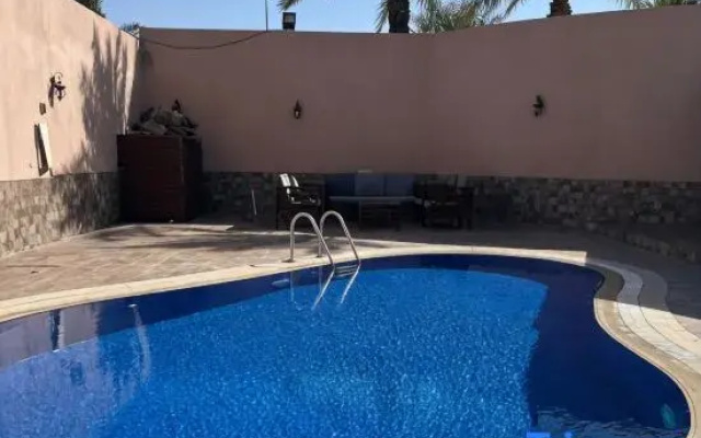 Tola Holiday House Al Rimal