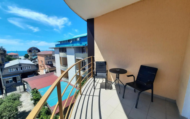 Leo Grand Guest house
