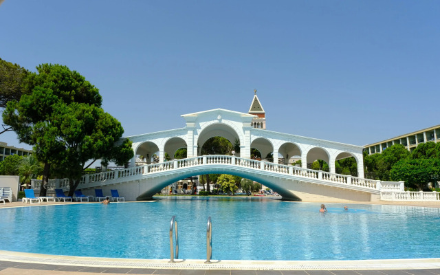 Отель Ducale Lara