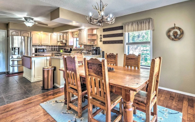 Cloudcroft Escape w/ Forest Views!