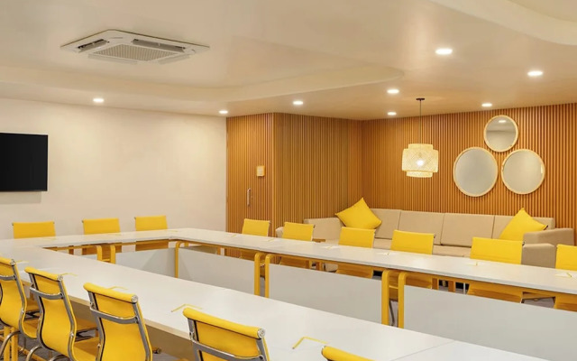 Bloom Hotel - Jubilee Hills