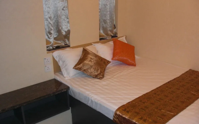 Empire Commercial Hotel