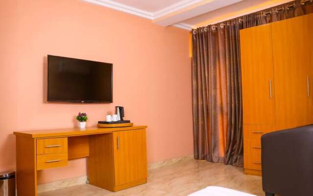 Madaki's Executive Suites