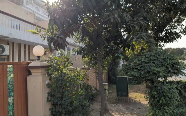Decent Family Guest House
