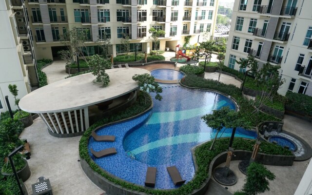 Furnished Studio with Pool View at Puri Orchard Apartment