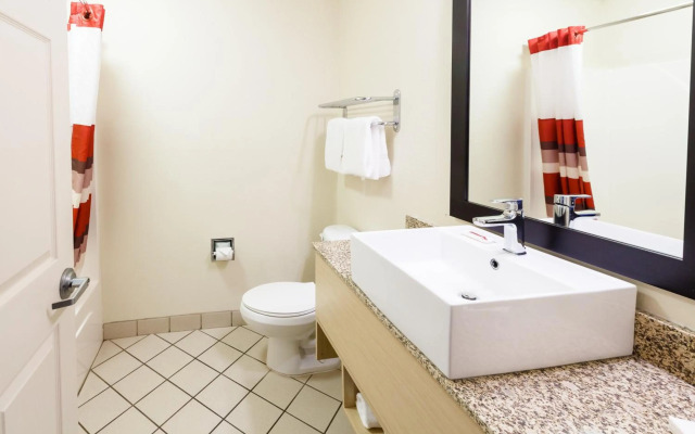 Red Roof Inn PLUS+ Danville, KY