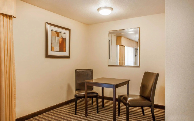 Quality Inn & Suites Vancouver - Hazel Dell