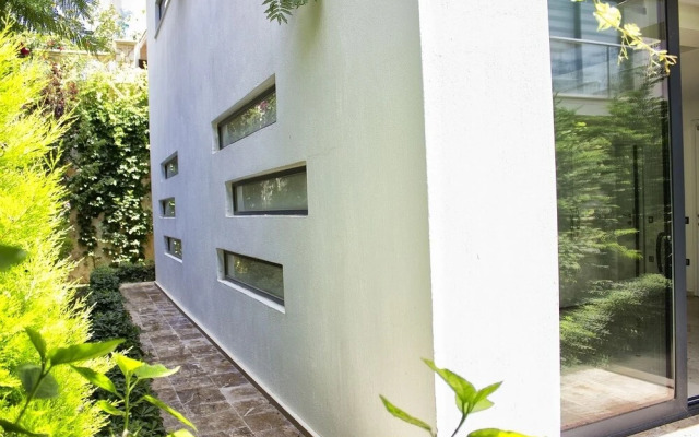 Villa Ladera 2 by VillaTatilin