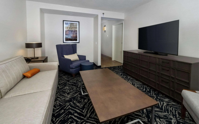 DoubleTree by Hilton Jamestown