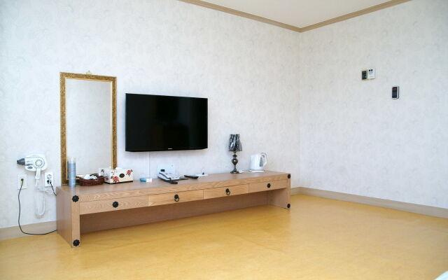 Chuncheon Bears Hotel