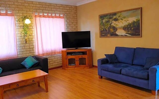 Baywatch Manor Augusta