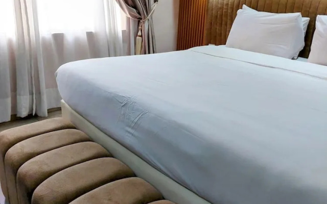 Golden Tulip Hotel PH-GTPH