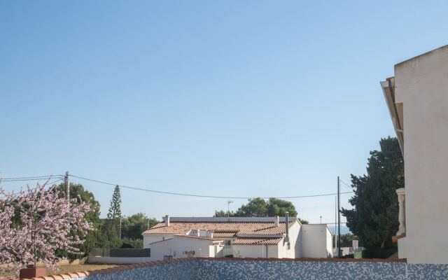 Marineu Los Almendros