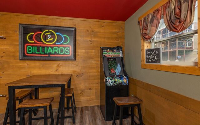 Splash Mansion - Four Bedroom Chalet