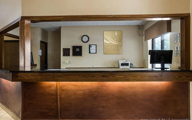 Quality Suites Near West Acres