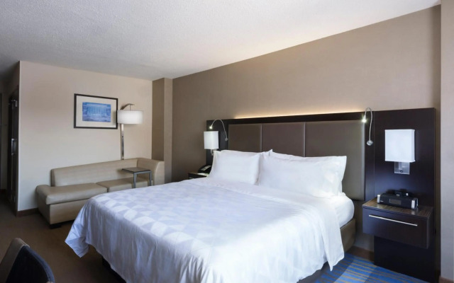 Motel 6 Santa Barbara, CA - State Street