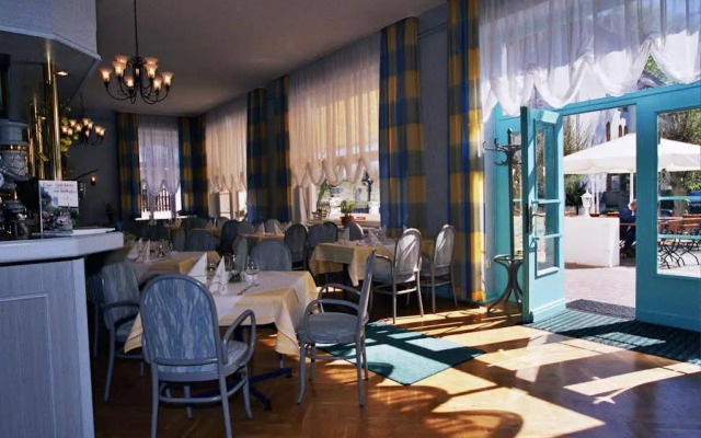 Hotel Xenia