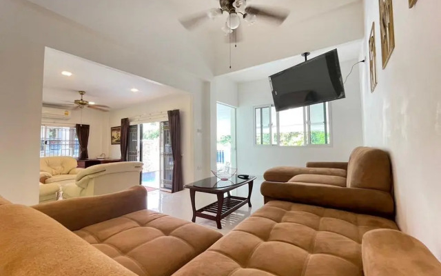 Kouac Villa - Pattaya Holiday House Walking Street