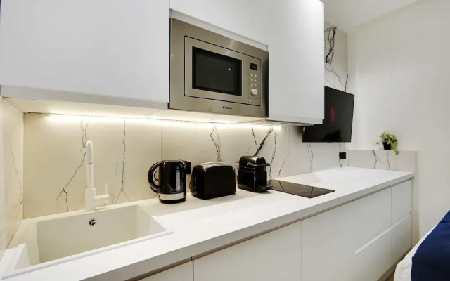 Modern Studio With AC in the Heart of Paris