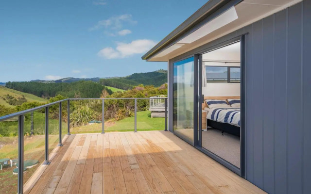 Peace and Paradise - Whitianga Holiday Home