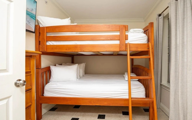 Phoenix X 1509 4 Bedroom Condo