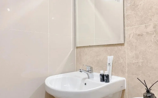 Good Deal And Elegant Studio Transpark Cibubur Apartment