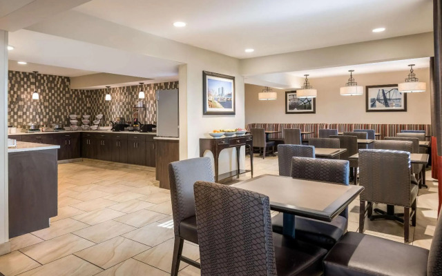 Country Inn & Suites by Radisson, Grandville-Grand Rapids West, MI