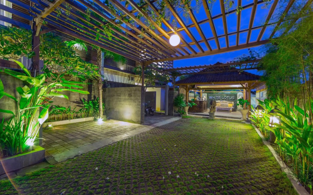 White Lotus Villas