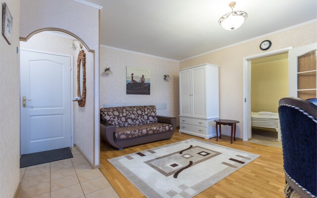 На Большой Якиманке 52